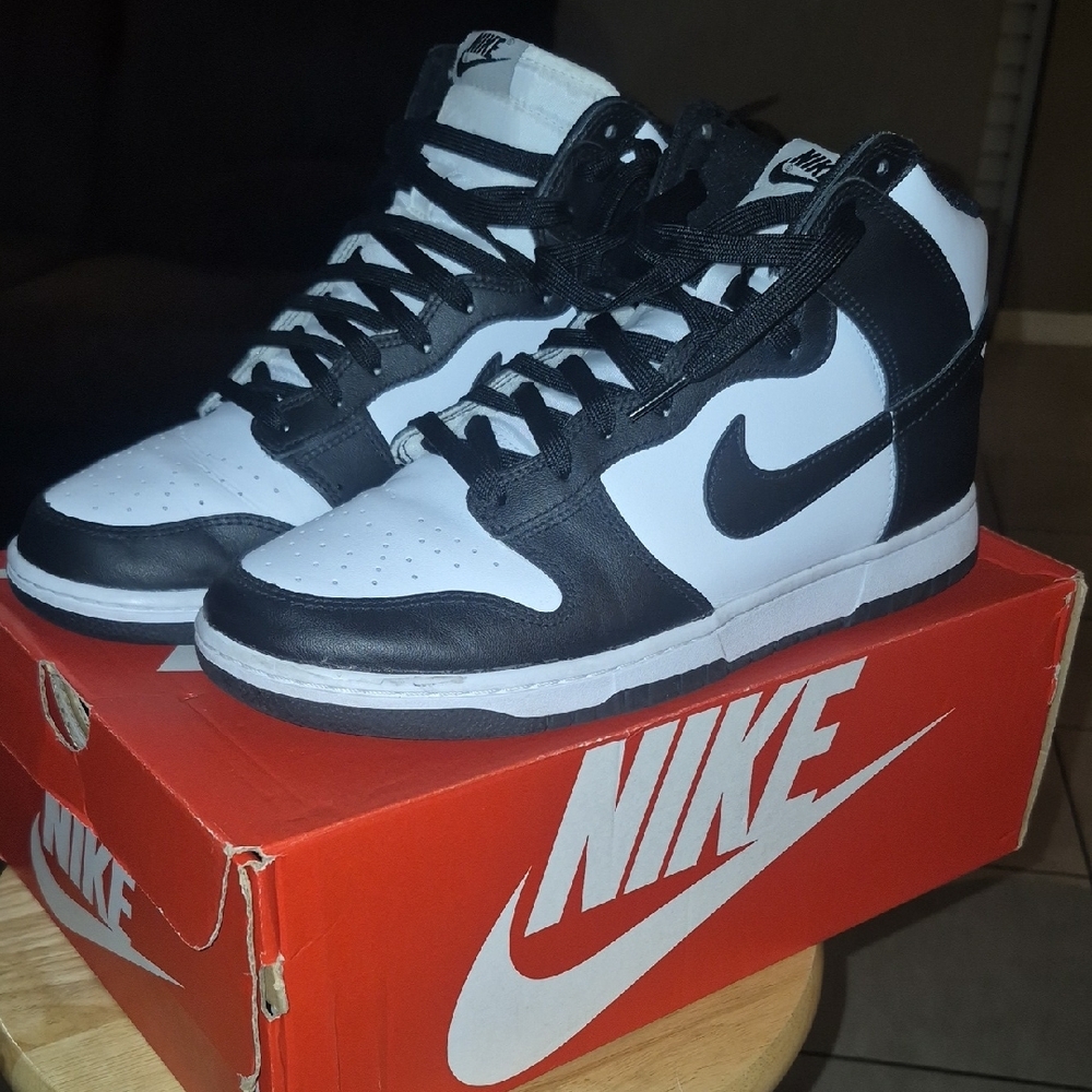 Nike Dunk High Retro Black White Sneakers